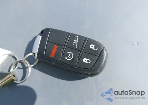 2019 Jeep Grand Cherokee Altitude 4X4 z USA, uszkodzony, nr VIN 1C4RJFAG7KC719542